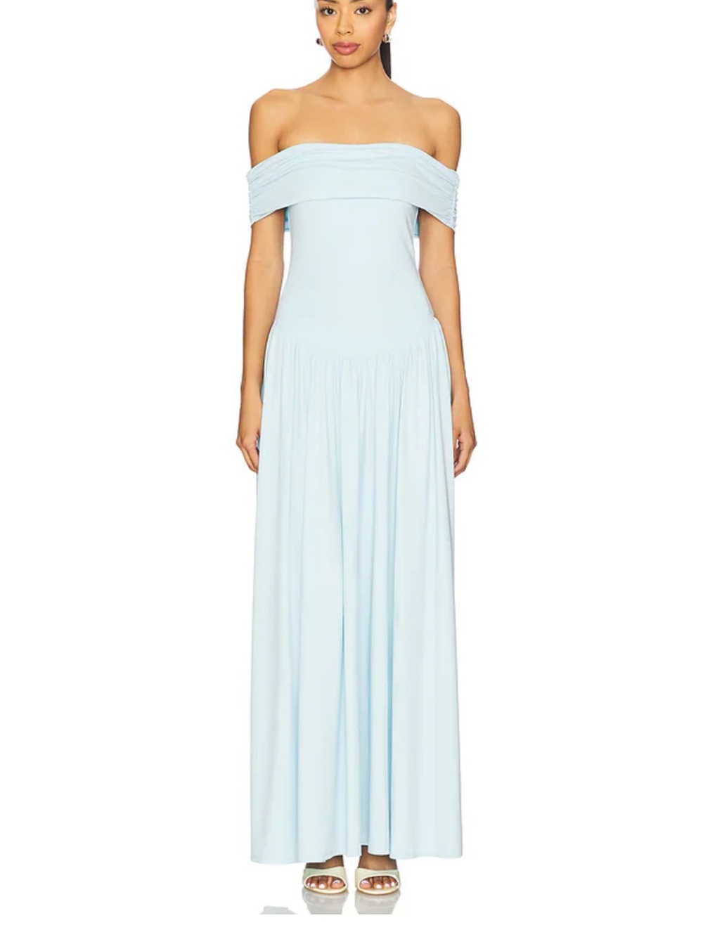 Revolve Brielle Maxi Off The Shoulder Dress in Baby Blue
MORE TO COME